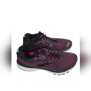 Brooks Black Raspberry Ghost 12 size 8.5
